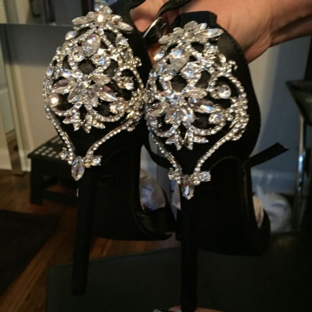 Brand new!!! Elegant black fancy heels